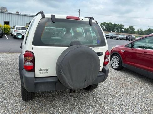 Used 2006 Jeep Liberty Sport AWD/4WD image 6