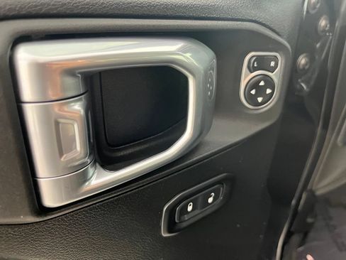 Used 2021 Jeep Wrangler Unlimited Sport AWD/4WD image 11