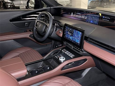 New 2026 Lincoln Nautilus Reserve image 7