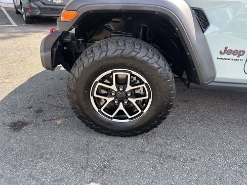 Used 2024 Jeep Wrangler Unlimited Rubicon image 7
