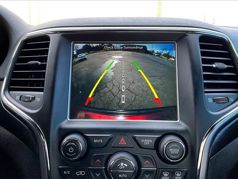 Certified 2018 Jeep Grand Cherokee Altitude image 13