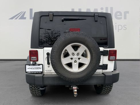 Used 2013 Jeep Wrangler Unlimited Sport image 7