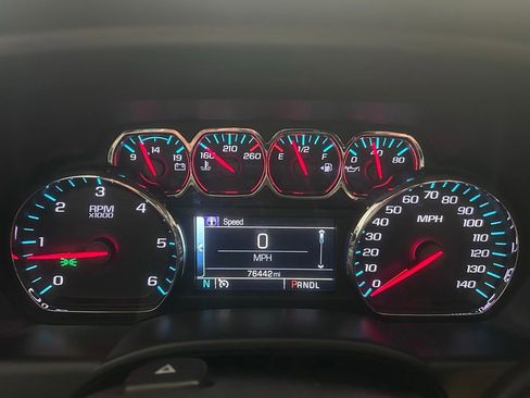 Used 2018 Chevrolet Silverado 1500 LT AWD/4WD image 12