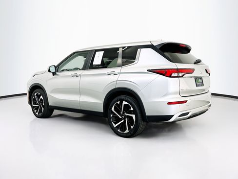 Used 2024 Mitsubishi Outlander SE AWD/4WD image 5