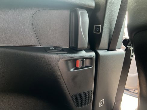 New 2025 Chrysler Pacifica Select image 14