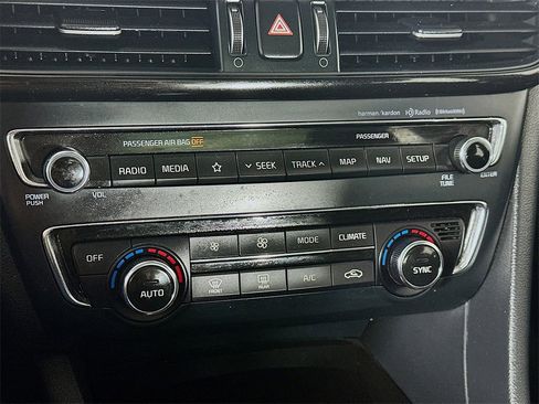 Used 2020 Kia Optima Premium image 18