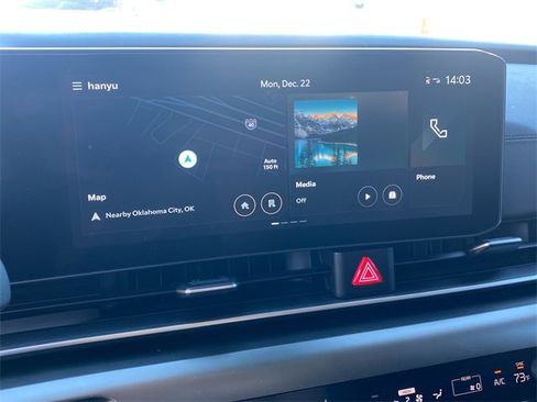 Used 2025 Kia Carnival SX w/ SX Dark Edition Package image 24