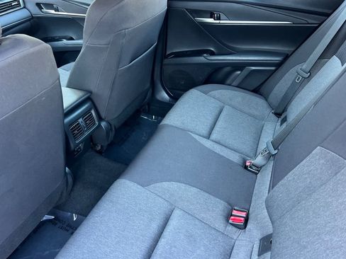 Used 2025 Toyota Camry LE image 5