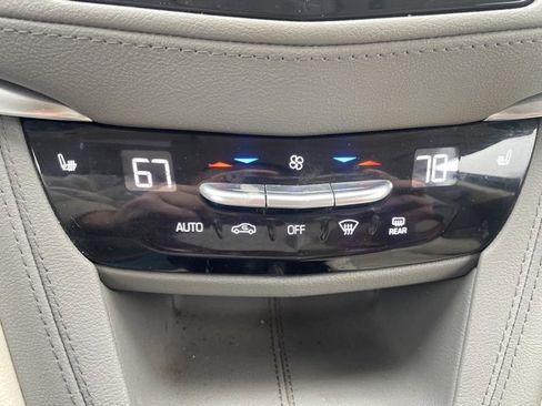 Used 2020 Cadillac XT5 Premium Luxury image 28