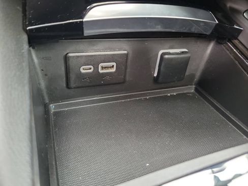Certified 2021 Buick Envision Essence w/ Sport Touring Package FWD image 32