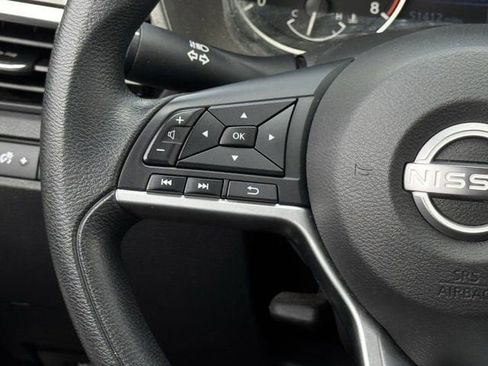 Used 2024 Nissan Altima 2.5 SV image 16