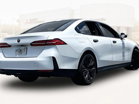 Used 2024 BMW 530i w/ Premium Package RWD image 6
