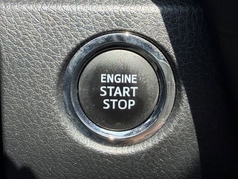 Used 2022 Toyota Camry XSE FWD image 19