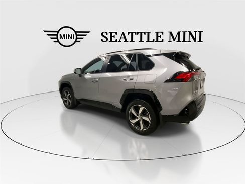 Used 2023 Toyota RAV4 SE w/ Weather & Moonroof Package AWD/4WD image 7