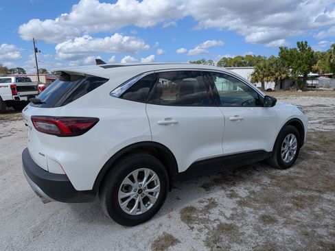 Used 2023 Ford Escape Active AWD/4WD image 4