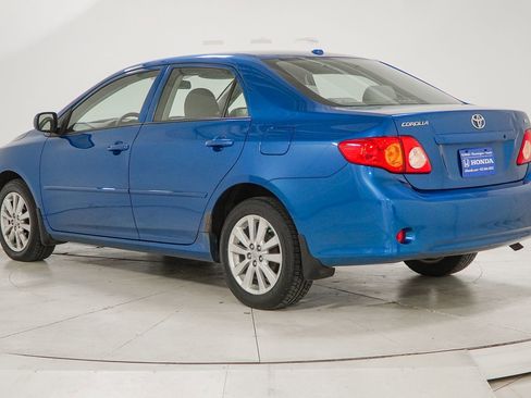 Used 2010 Toyota Corolla LE image 7