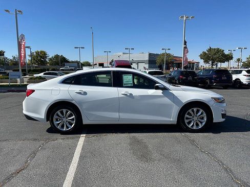 Used 2025 Chevrolet Malibu LT FWD image 7