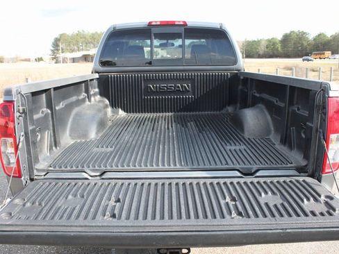 Used 2017 Nissan Frontier SV image 16