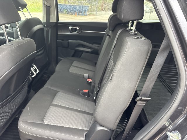 Used 2026 Kia Sorento LX FWD image 15