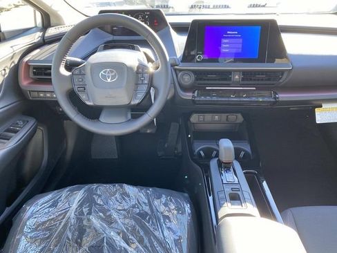 New 2026 Toyota Prius Plug-In Hybrid FWD image 8