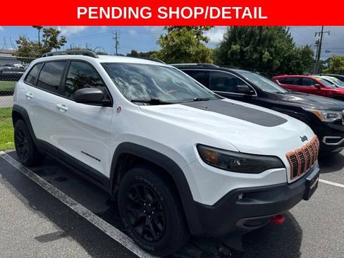Used 2019 Jeep Cherokee Trailhawk AWD/4WD image 2