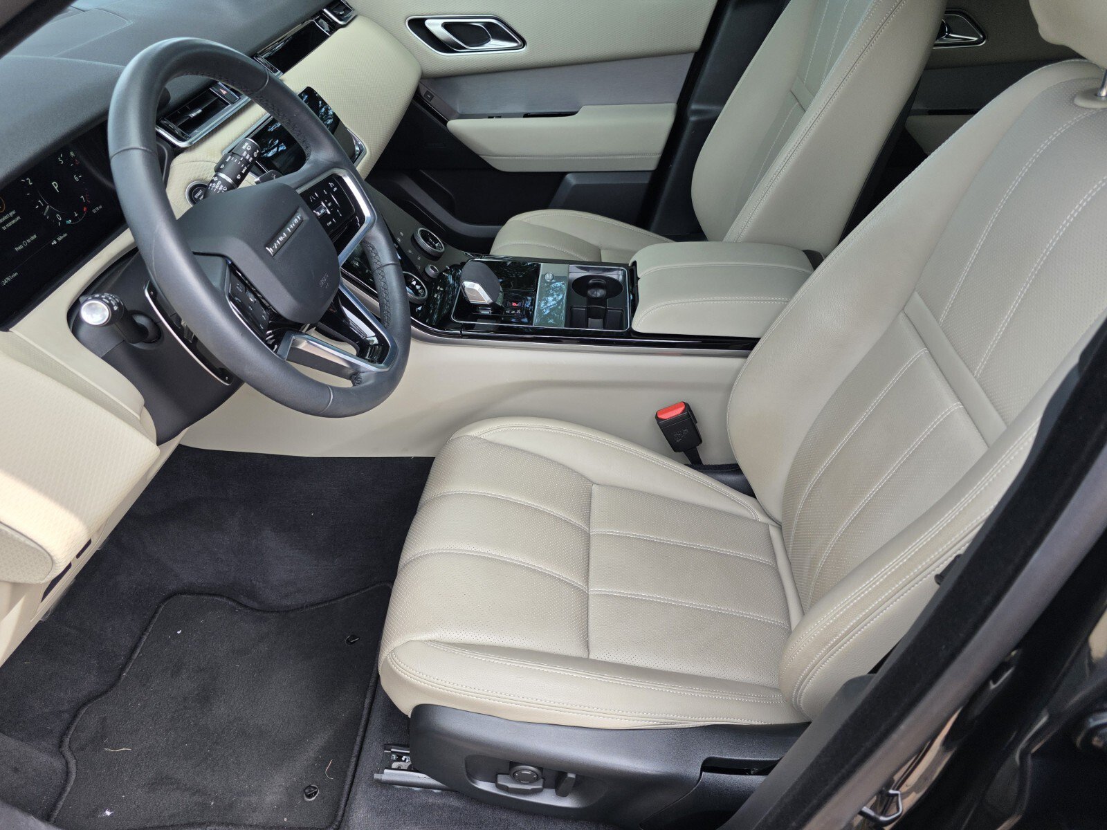 Certified 2023 Land Rover Range Rover Velar R-Dynamic S AWD/4WD image 10