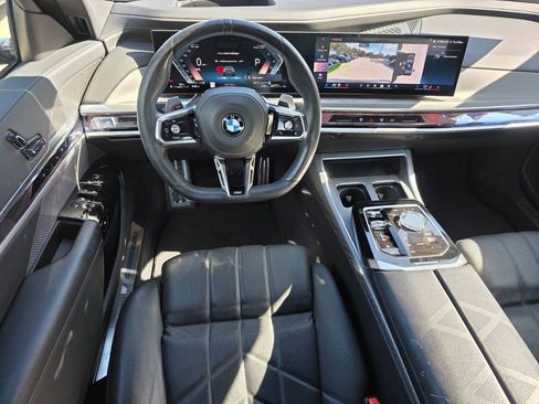 Certified 2023 BMW 760i xDrive w/ Executive Package AWD/4WD image 13