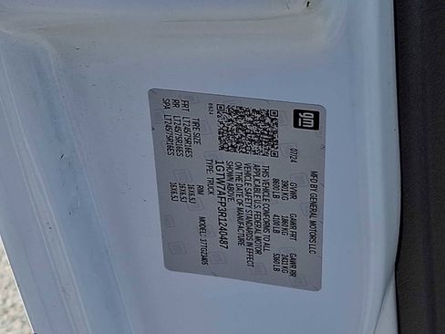 Used 2024 GMC Savana 2500 w/ Driver Convenience Package image 25