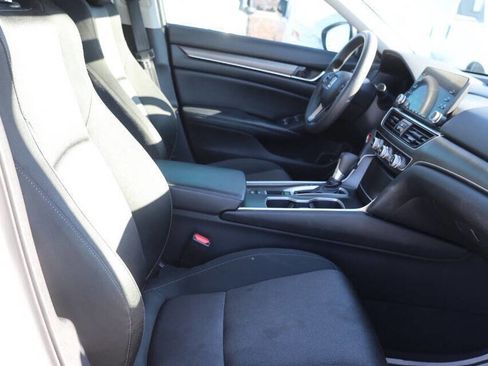 Used 2018 Honda Accord LX image 15