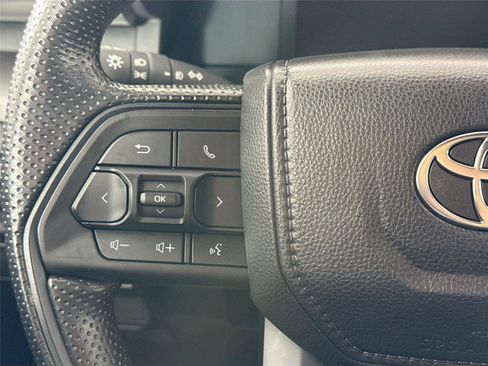 Certified 2025 Toyota Tacoma SR5 image 17