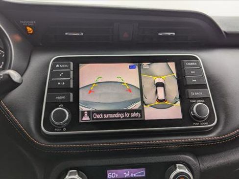 Used 2020 Nissan Kicks SR image 30