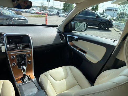 Used 2017 Volvo XC60 T5 Inscription w/ Preferred Option Package AWD/4WD image 27