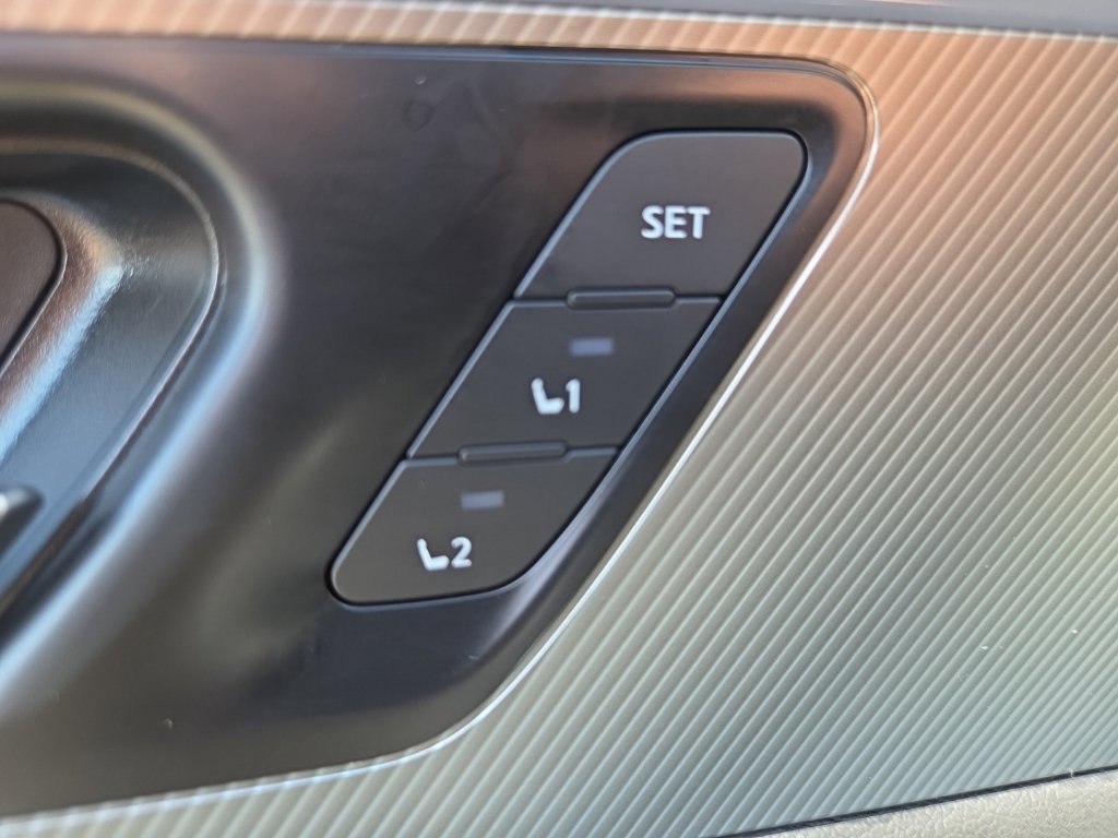 Used 2025 Nissan Murano SL w/ Cargo Package AWD/4WD image 33