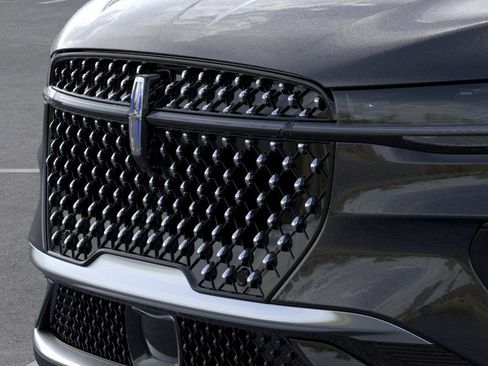 New 2026 Lincoln Nautilus Premier AWD/4WD image 17