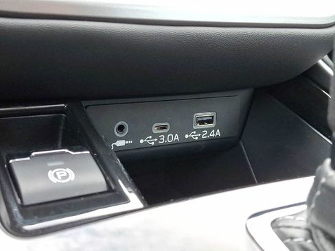 Certified 2025 Subaru Legacy Limited image 25