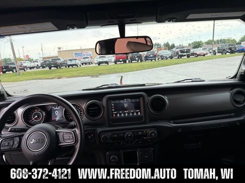 Used 2022 Jeep Wrangler Sport AWD/4WD image 12