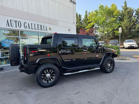 Used 2005 HUMMER H2 SUT w/ Preferred Equipment Group AWD/4WD image 9