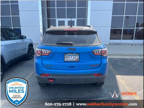 Used 2024 Jeep Compass Trailhawk AWD/4WD image 3