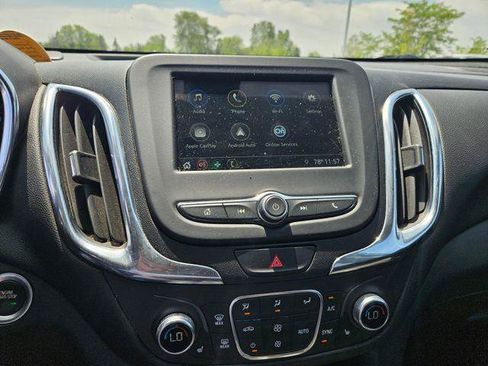 Used 2019 Chevrolet Equinox LT w/ Driver Convenience Package FWD image 11