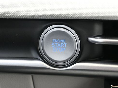 New 2026 Hyundai Tucson Limited image 32