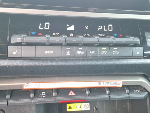 Used 2025 Toyota Tundra SR5 w/ SR5 Premium Package RWD image 17