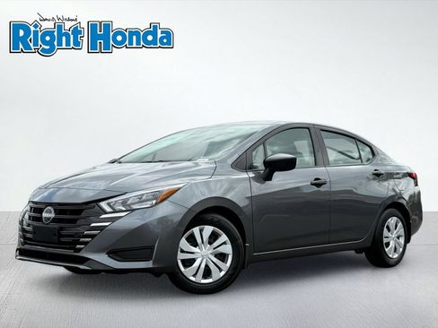Used 2025 Nissan Versa S w/ Trunk Package FWD image 2