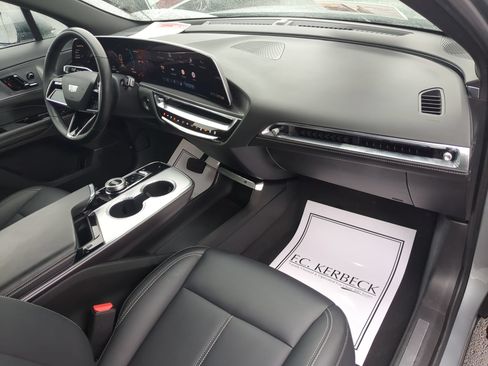 Certified 2024 Cadillac Lyriq Tech w/ LPO, Floor Liner Package AWD/4WD image 28