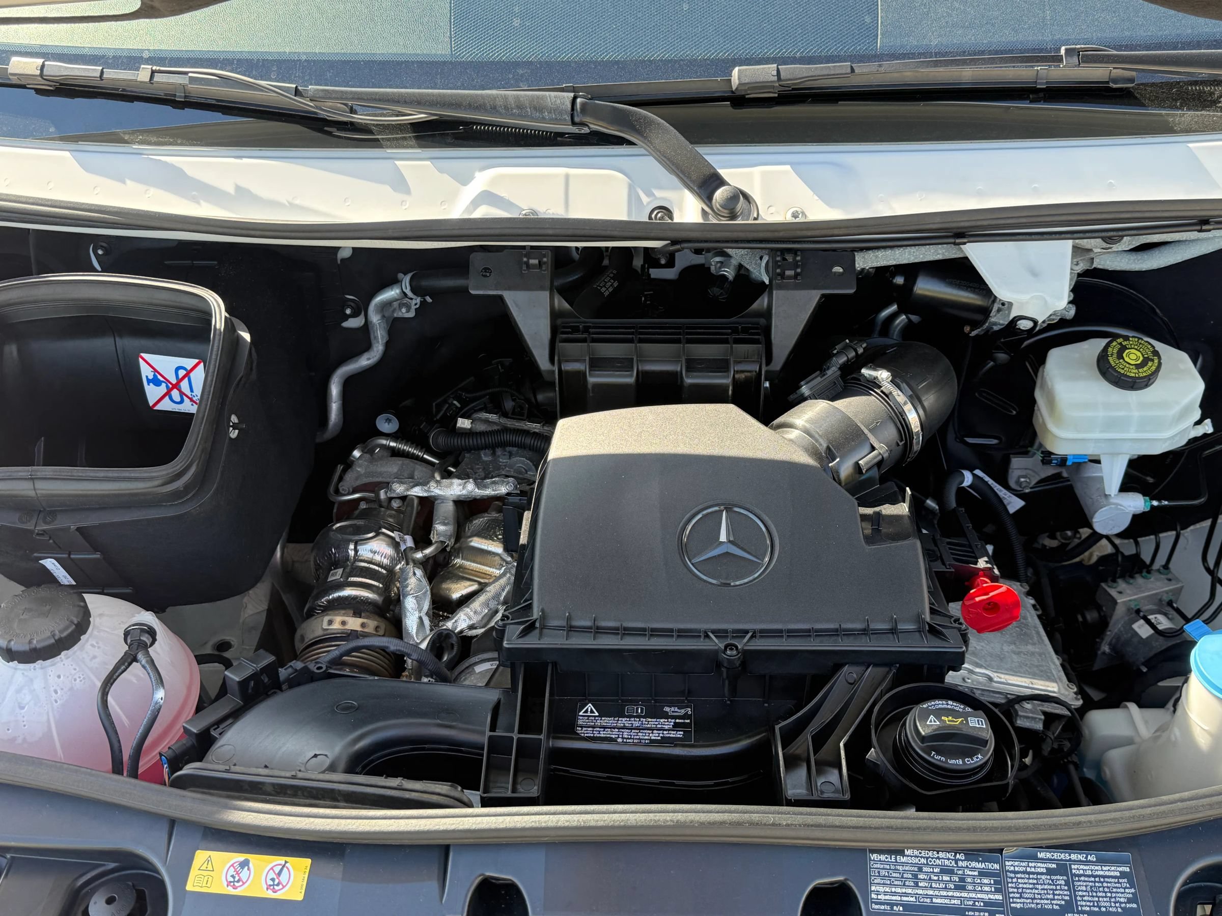 Used 2024 Mercedes-Benz Sprinter 2500 image 22