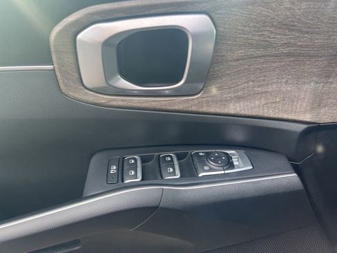 Used 2022 Kia Sorento EX image 30