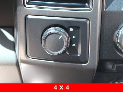 Used 2018 Ford F150 XLT w/ Equipment Group 302A Luxury AWD/4WD image 23