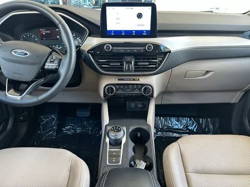 Certified 2022 Ford Escape SEL FWD image 17