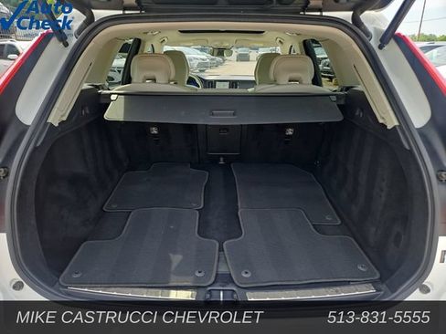 Used 2023 Volvo XC60 B5 Plus AWD/4WD image 28