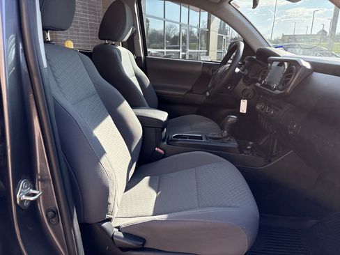 Used 2020 Toyota Tacoma SR w/ SR Convenience Package image 20