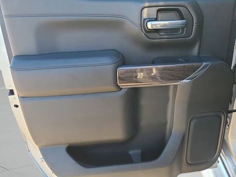 Used 2022 Chevrolet Silverado 1500 LTZ image 17